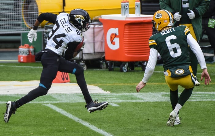 Cole flashed as a returner this season, especially with this punt return touchdown versus Green Bay. Mandatory Credit: Benny Sieu-USA TODAY Sports